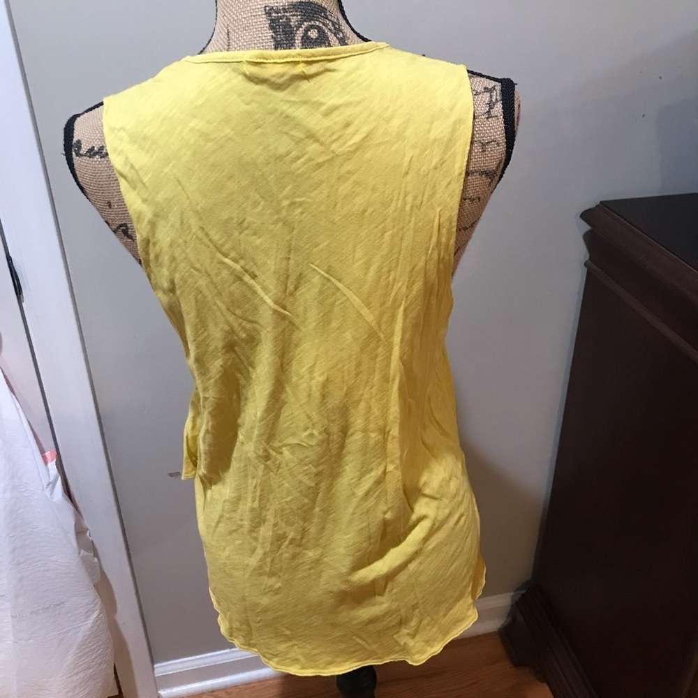 ☀️SUNDRY Ruffled Tank - Picture 5 of 7